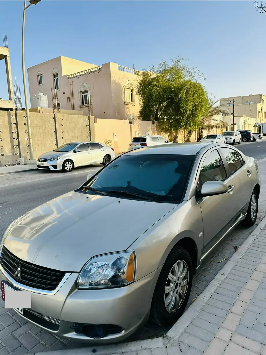 Mitsubishi Galant 2010