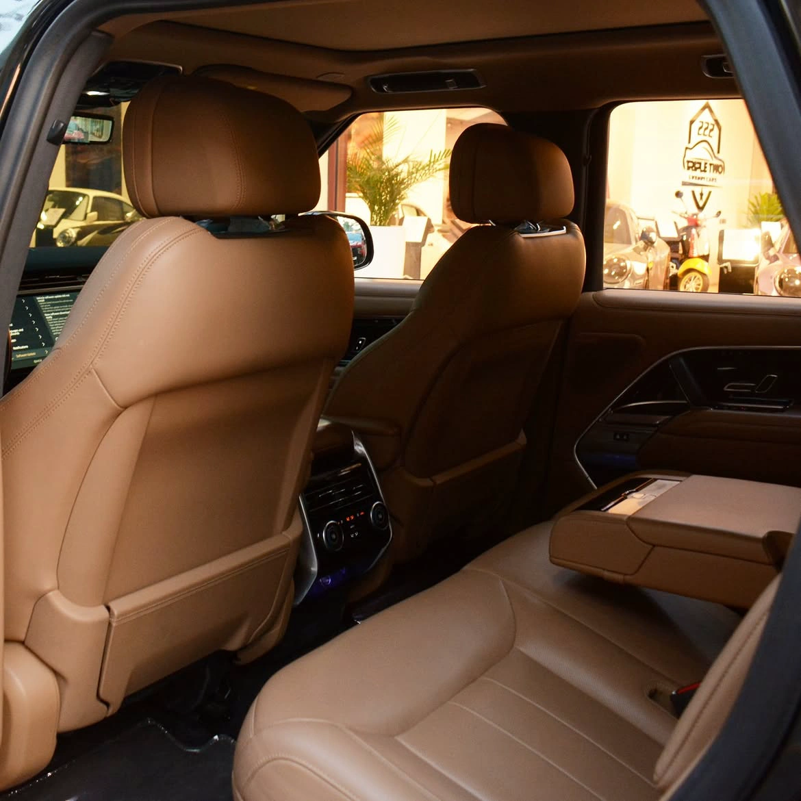 Landrover RANGE ROVER HSE 2024 — photo 7 for sale in Qatar