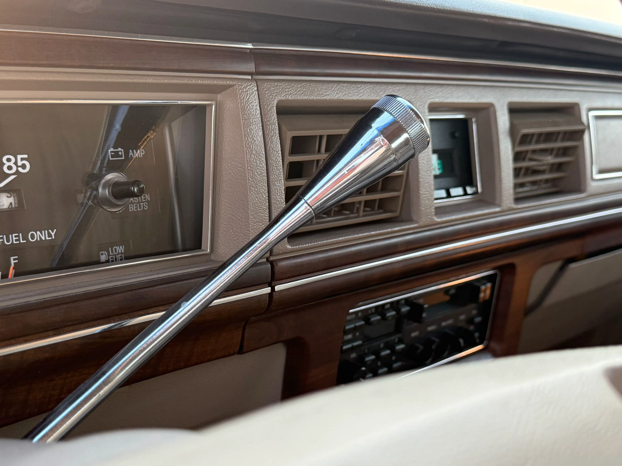 Ford Crown Victoria 1988 — photo 15 for sale in Qatar
