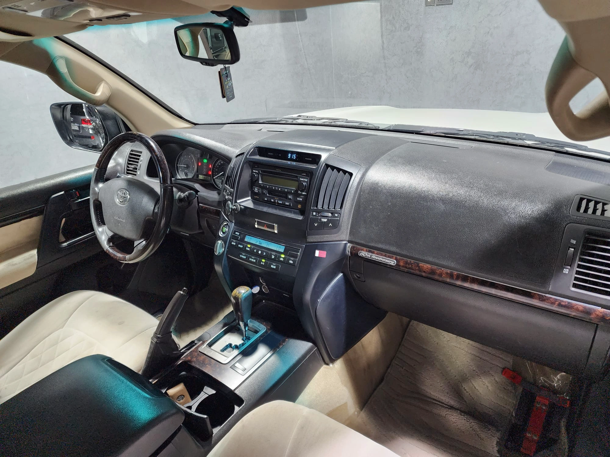 Toyota Land Cruiser GXR 2011 — photo 4 for sale in Qatar