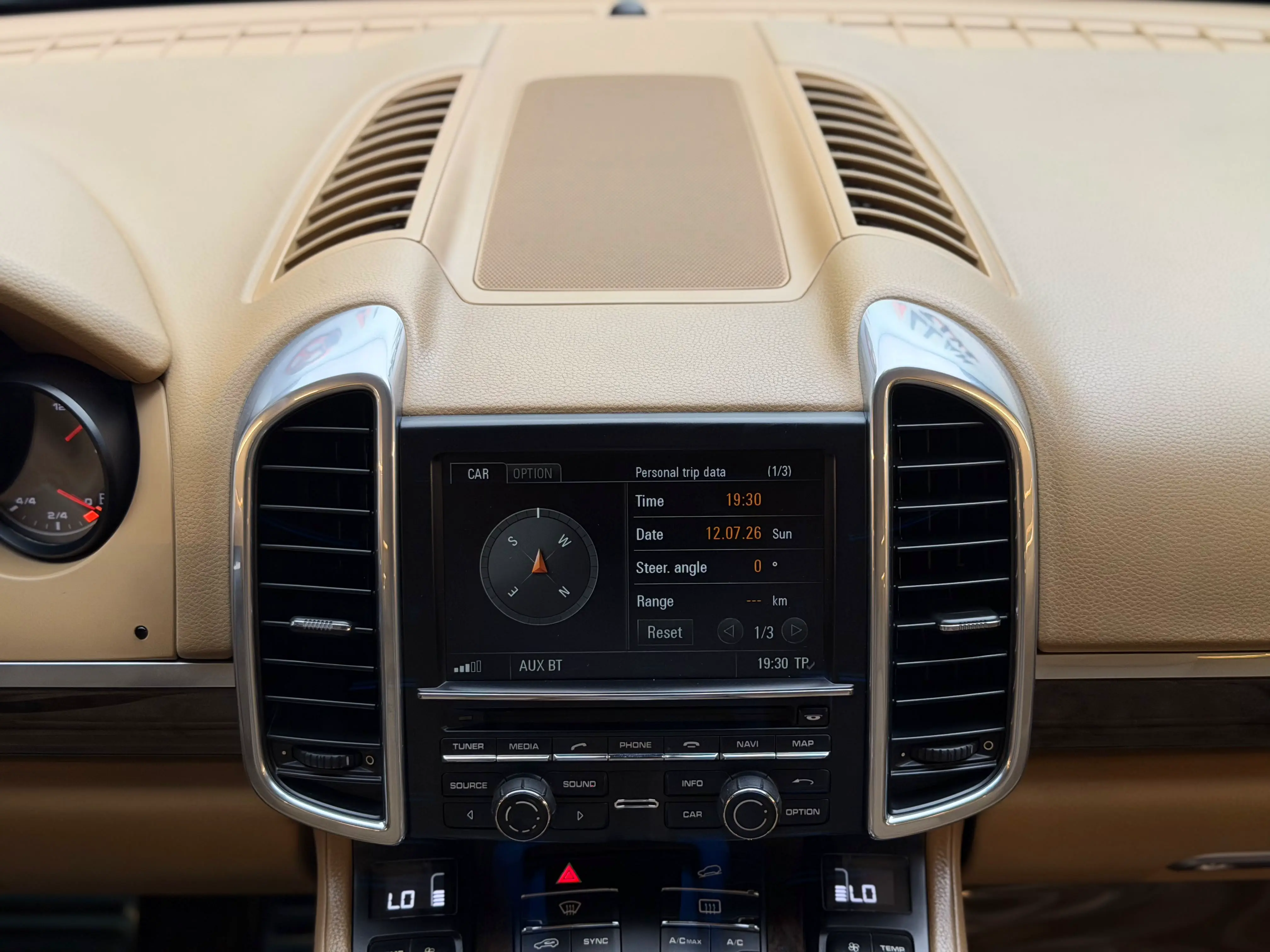 Porsche Cayenne S 2015 — photo 18 for sale in Qatar