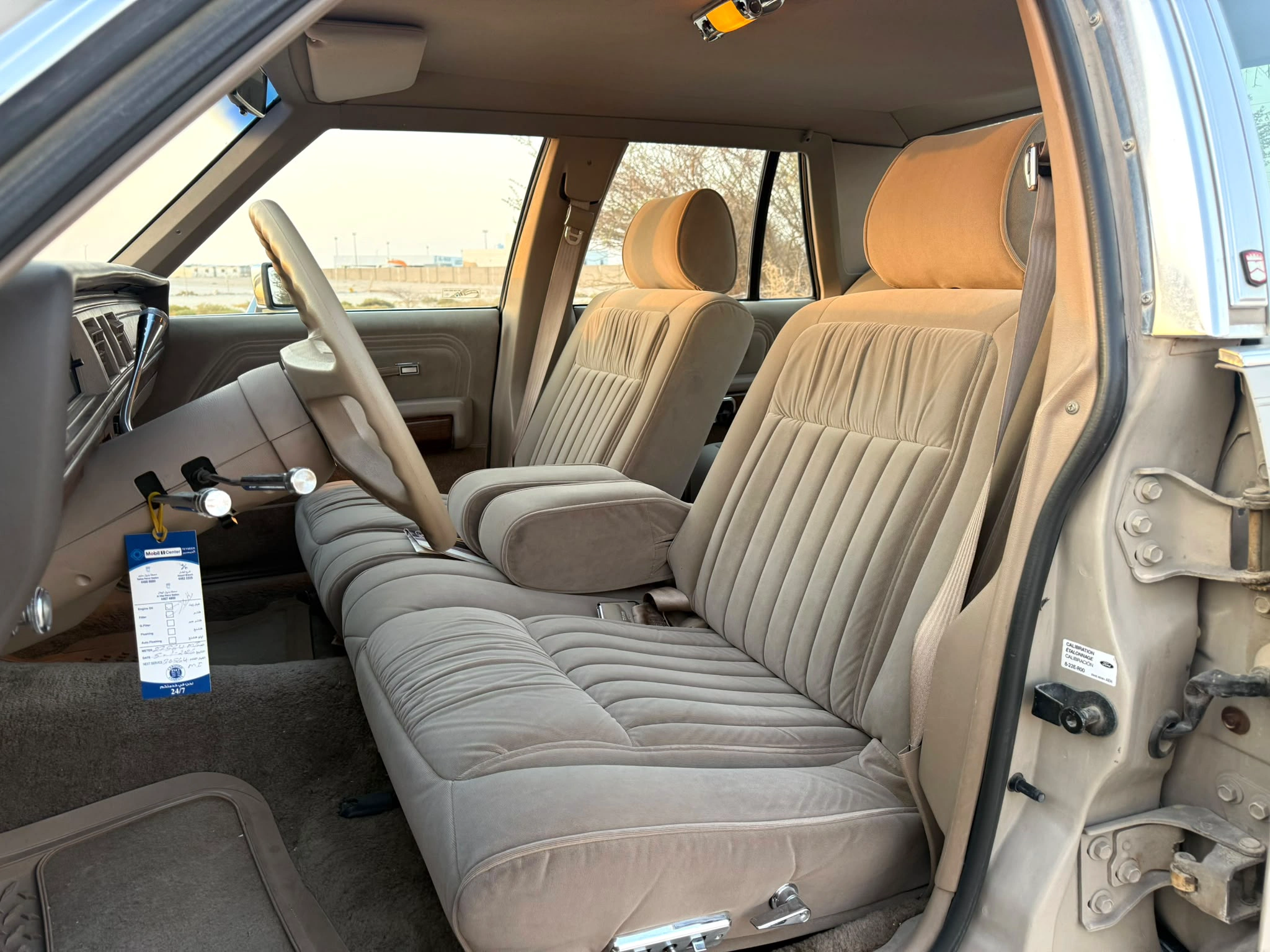 Ford Crown Victoria 1988 — photo 18 for sale in Qatar