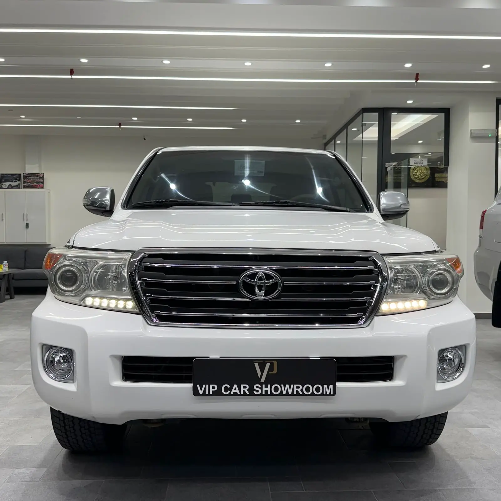 Toyota Land Cruiser GXR 2014