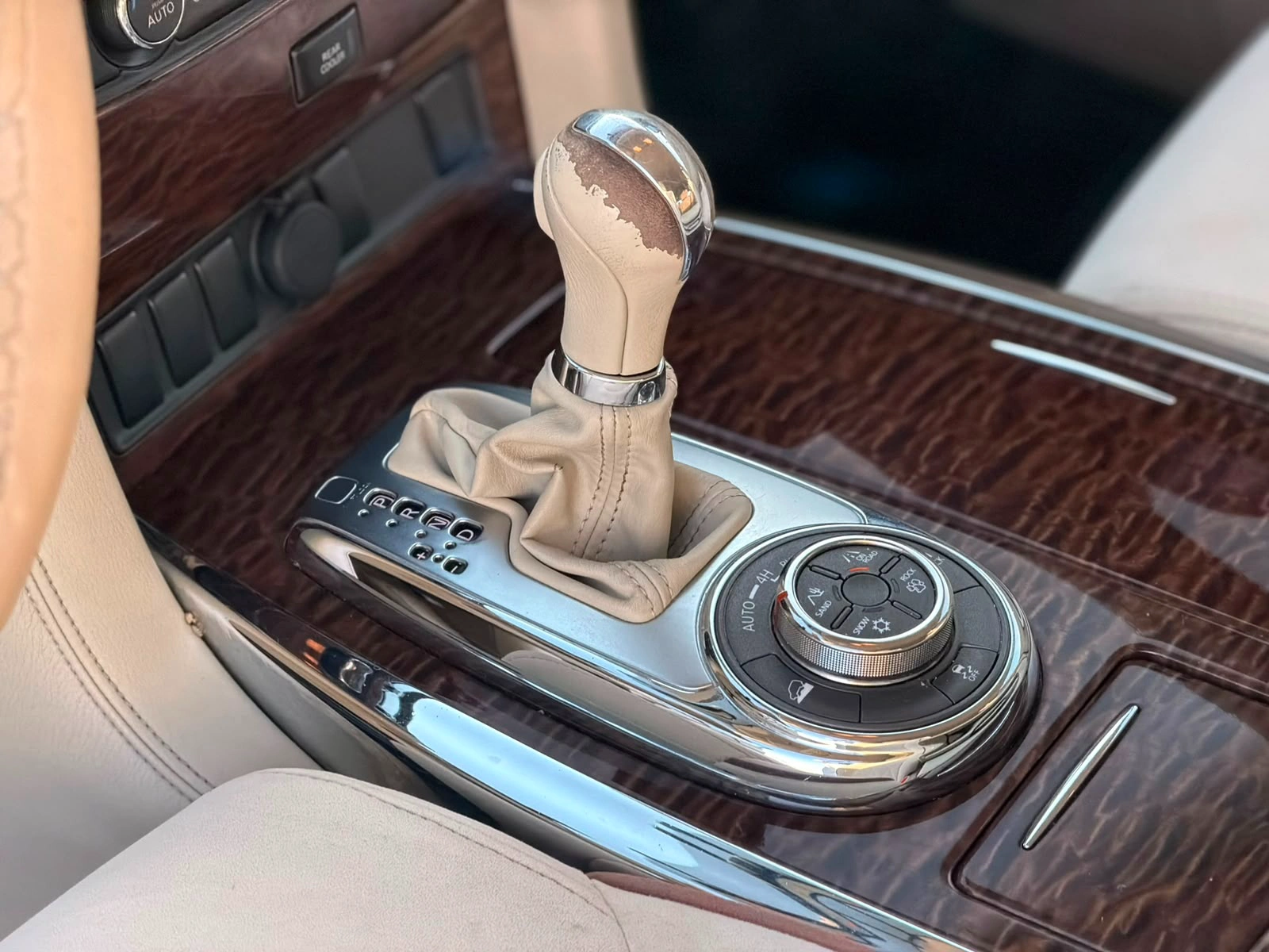 Nissan Patrol 2013 — photo 8 for sale in Qatar
