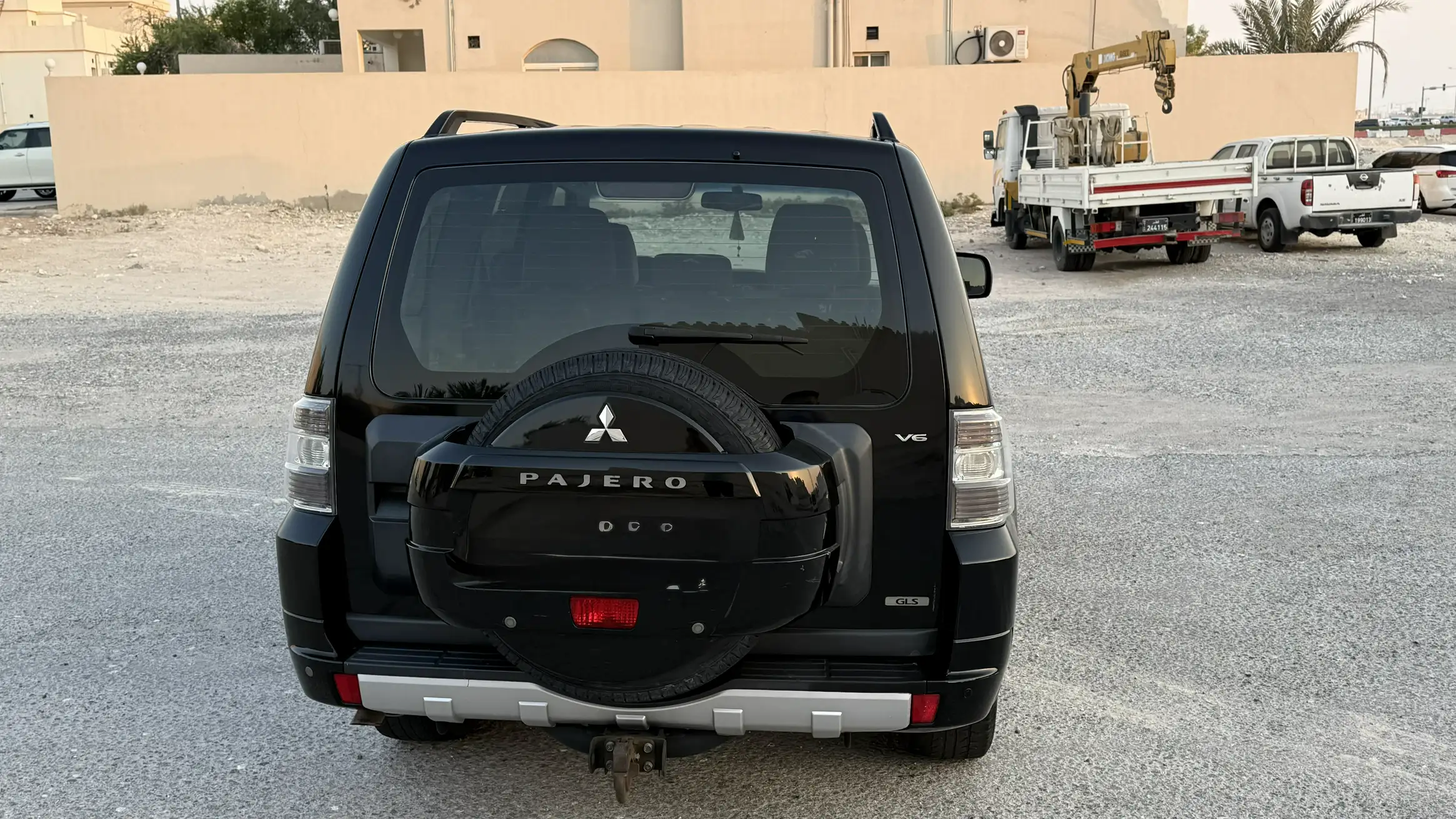 Mitsubishi Pajero Full option 2014