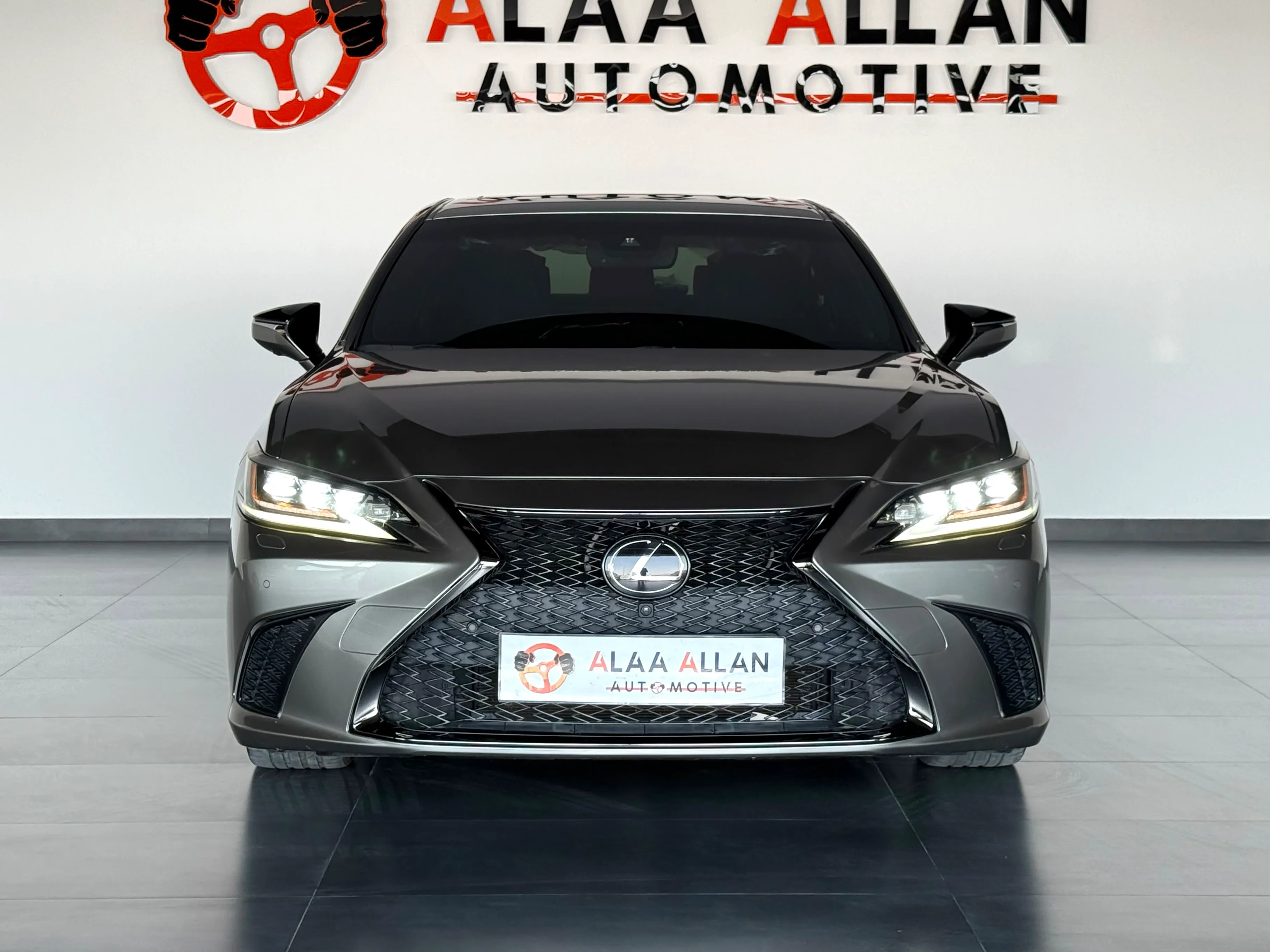 Lexus ES 350 2019 — photo 2 for sale in Qatar