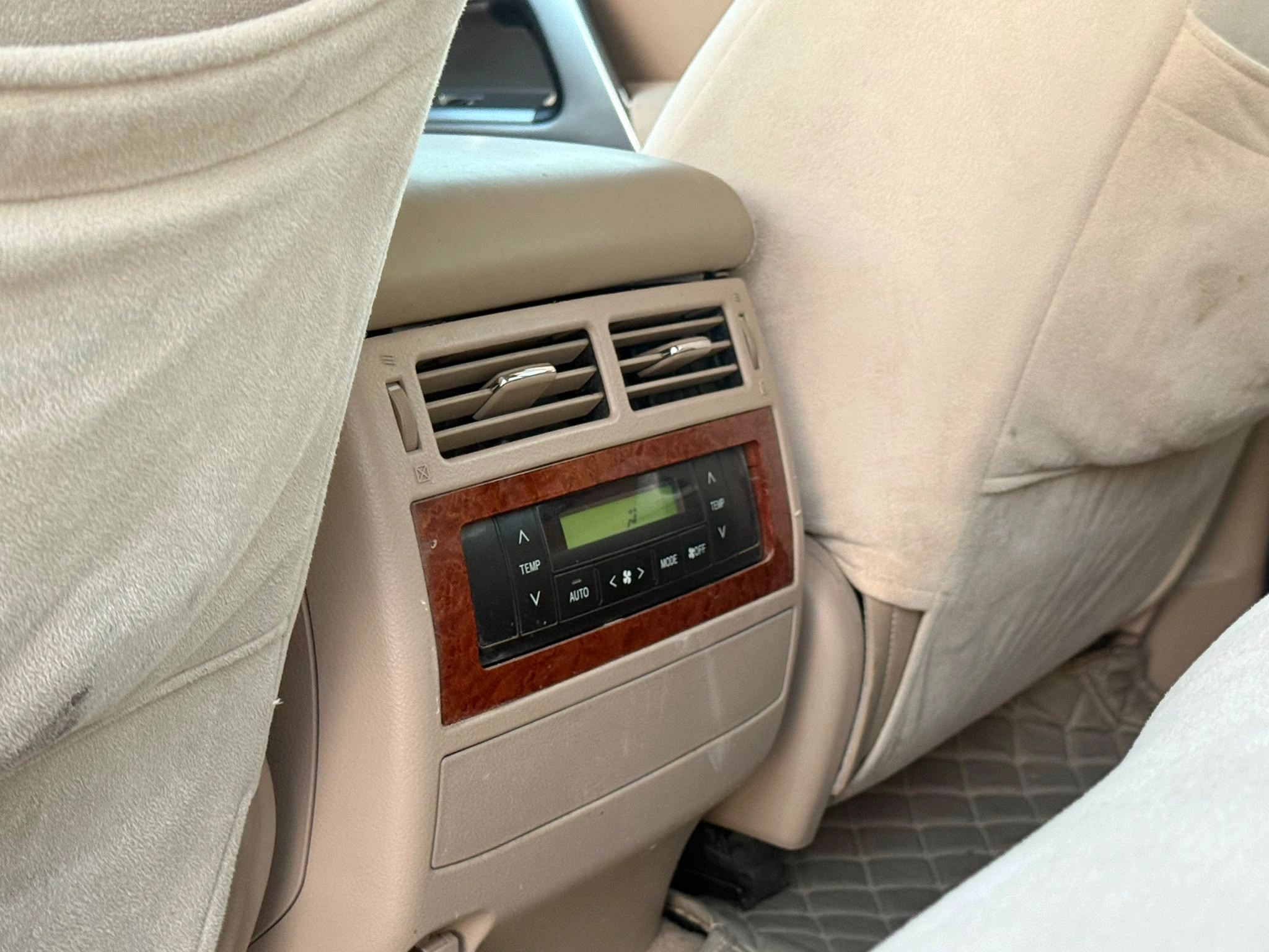 Toyota Land Cruiser VXR 2012 — photo 14 for sale in Qatar