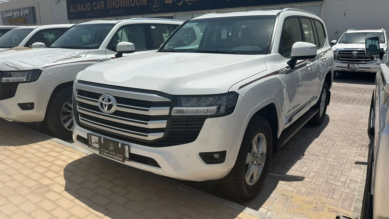Toyota Land Cruiser GXR 2025