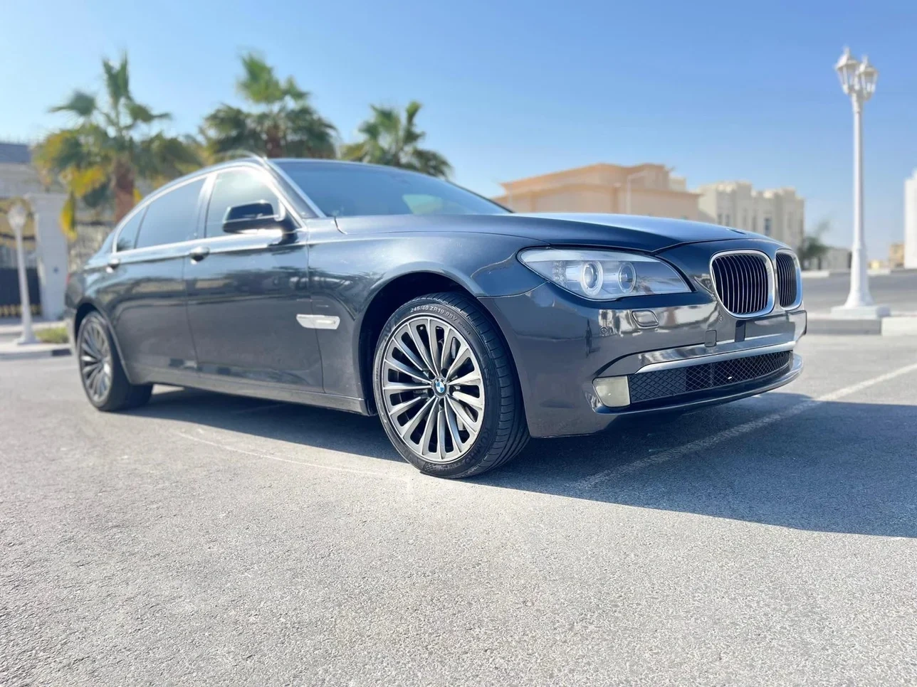 BMW 730il Saloon 2010