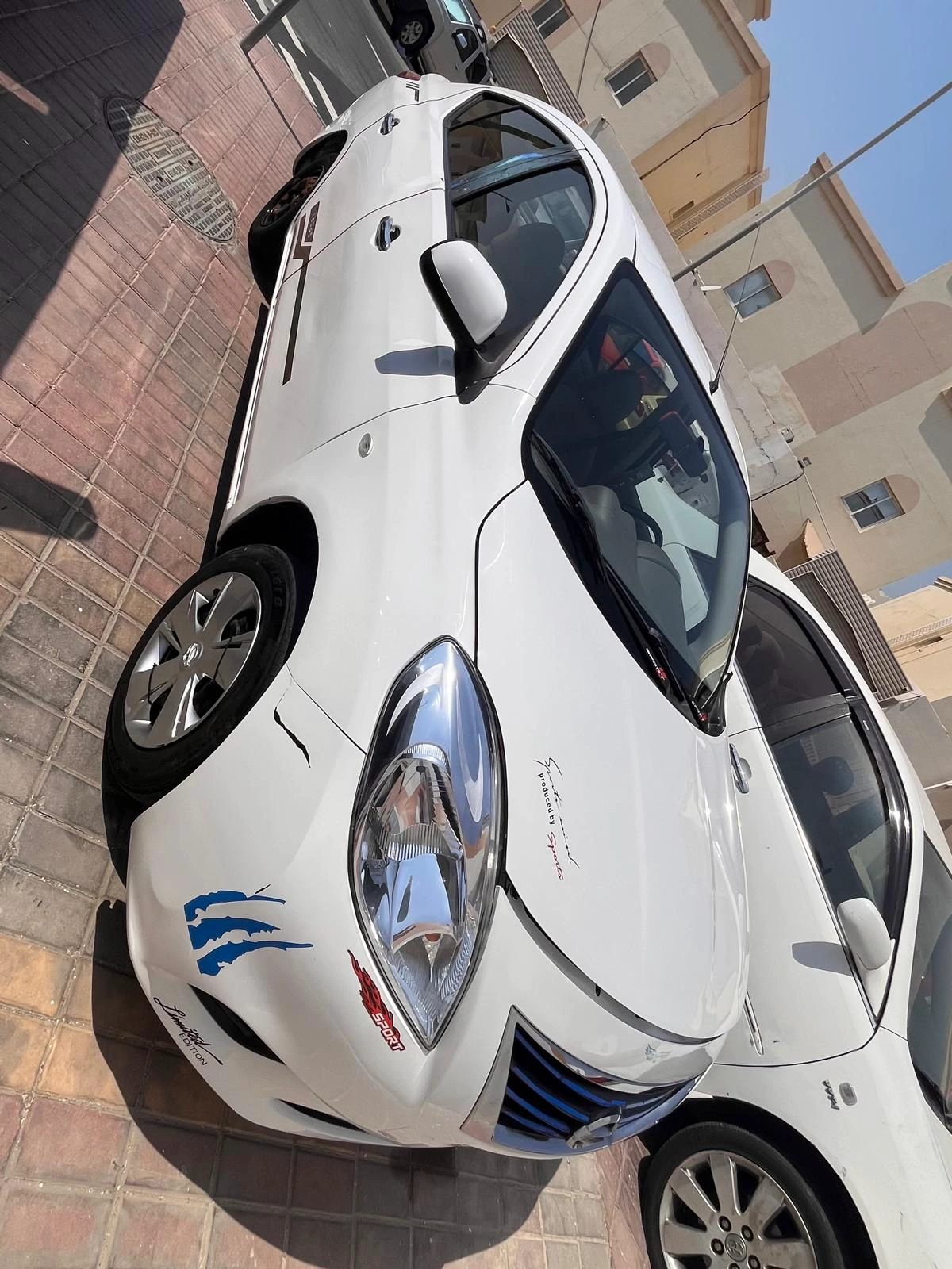 Nissan Sunny سيدان 2013