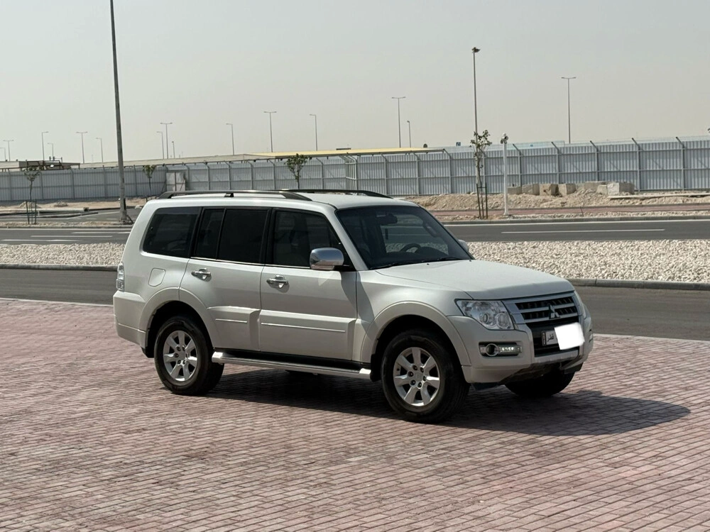 Mitsubishi Pajero GLS 2020