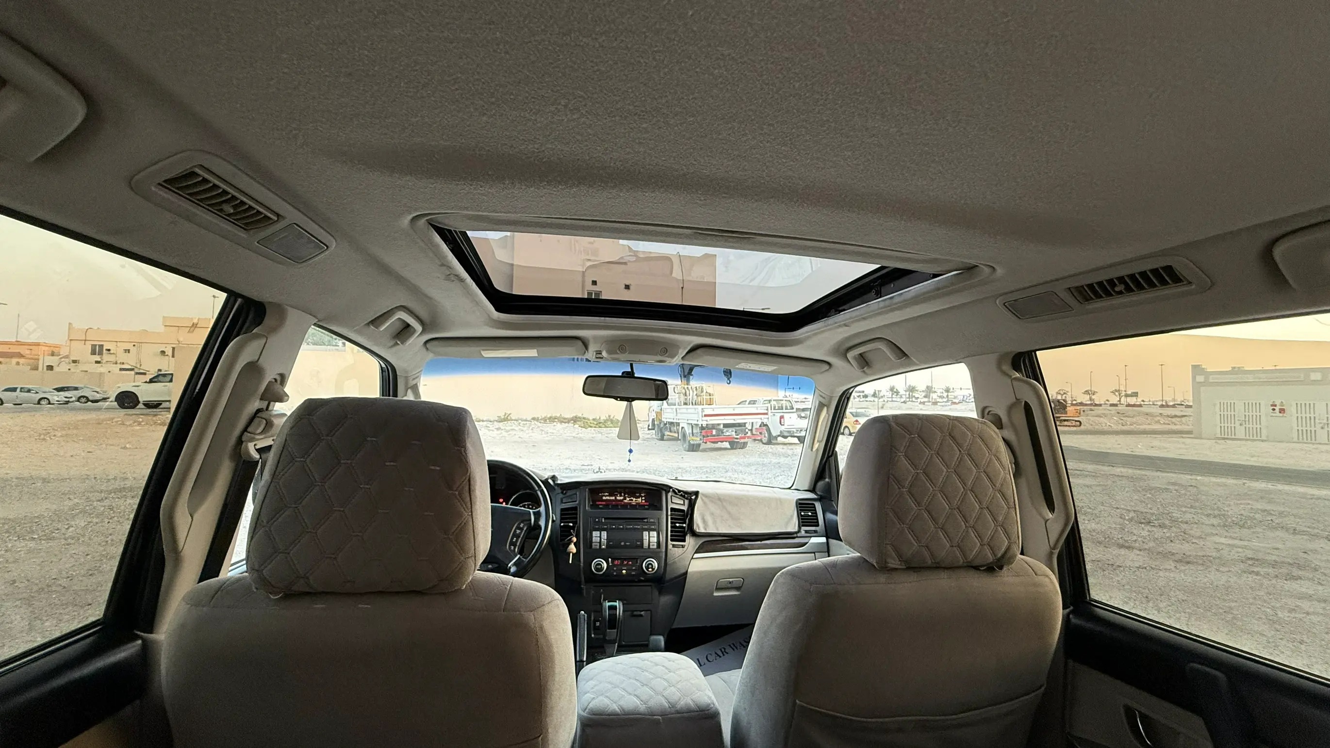 Mitsubishi Pajero Full option 2014