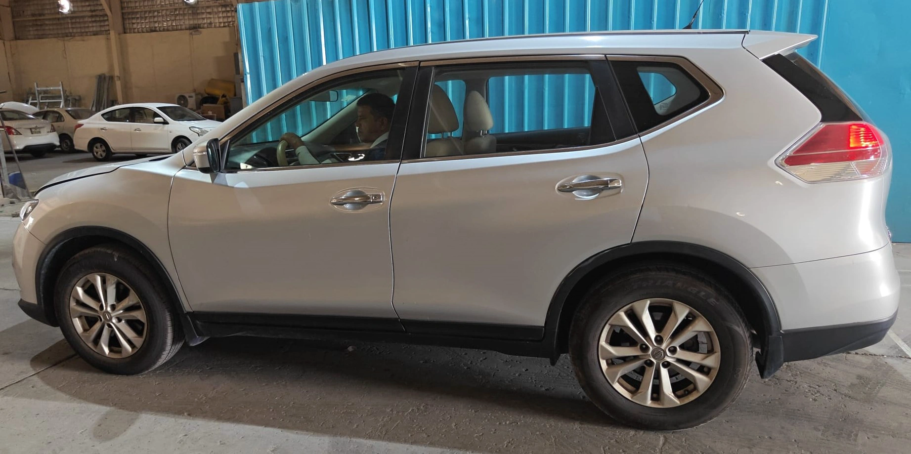 Nissan X Trail 2.5L S 2WD - SILVER 2015