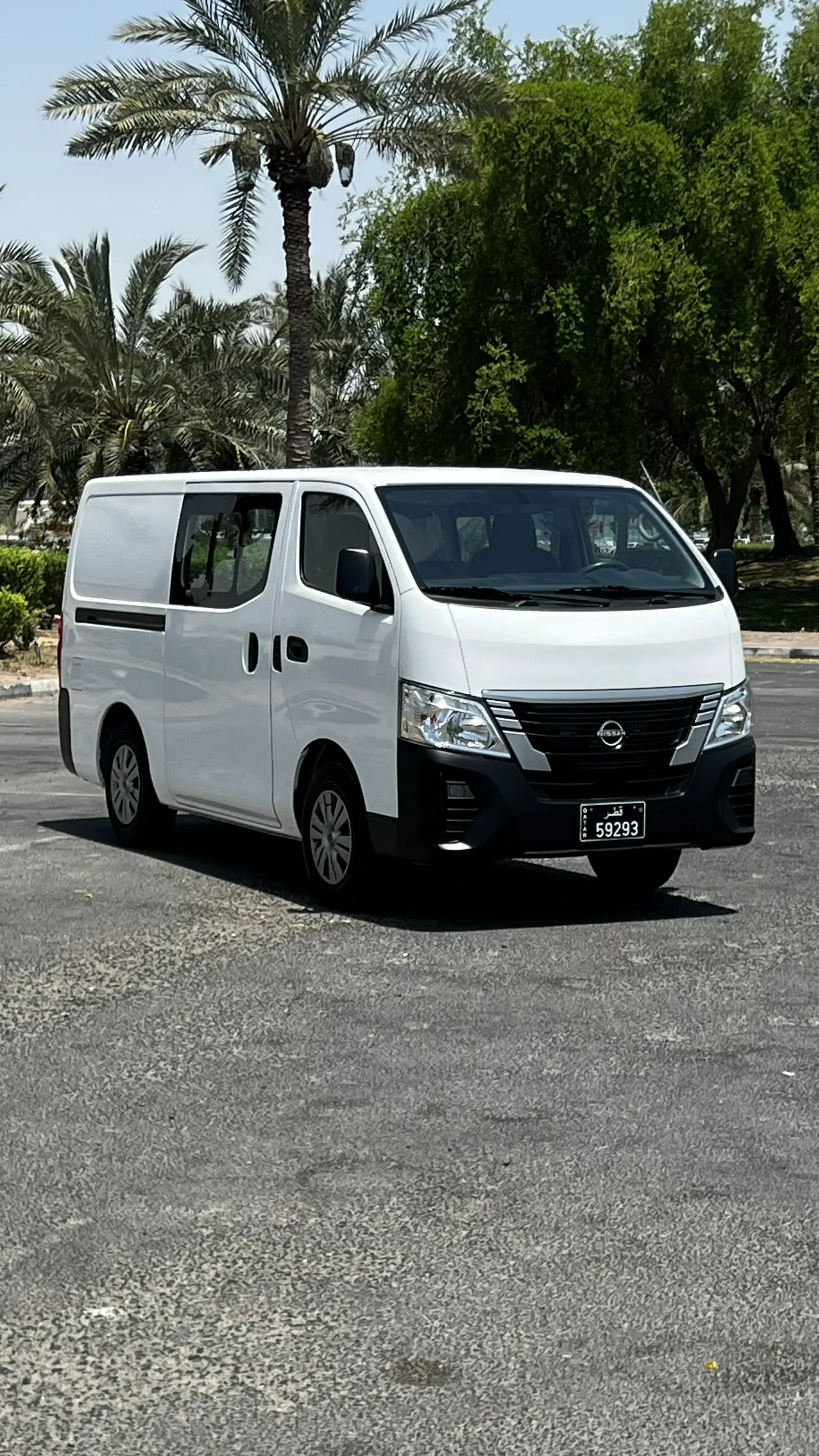 Nissan Urvan 2023
