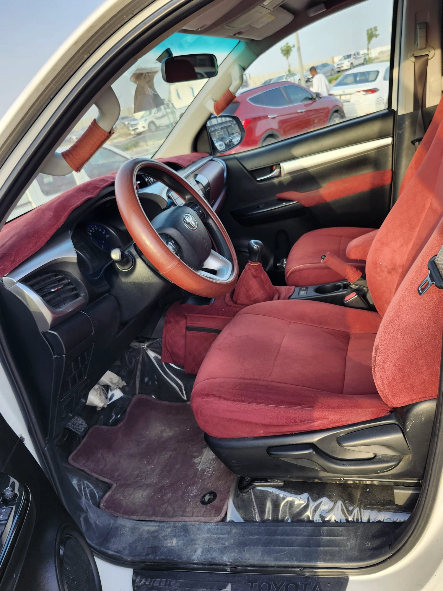 Toyota Hilux 2016 — photo 5 for sale in Qatar