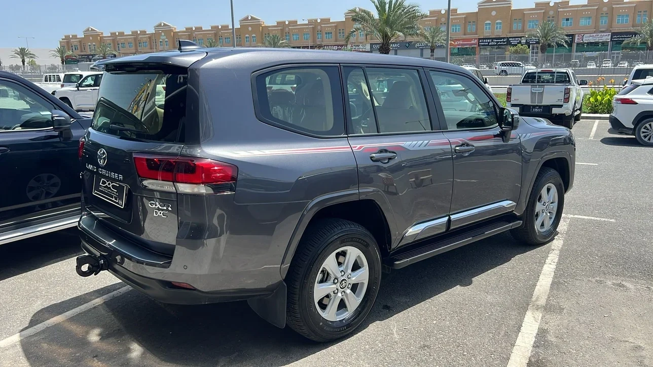 Toyota Land Cruiser GXR 2025
