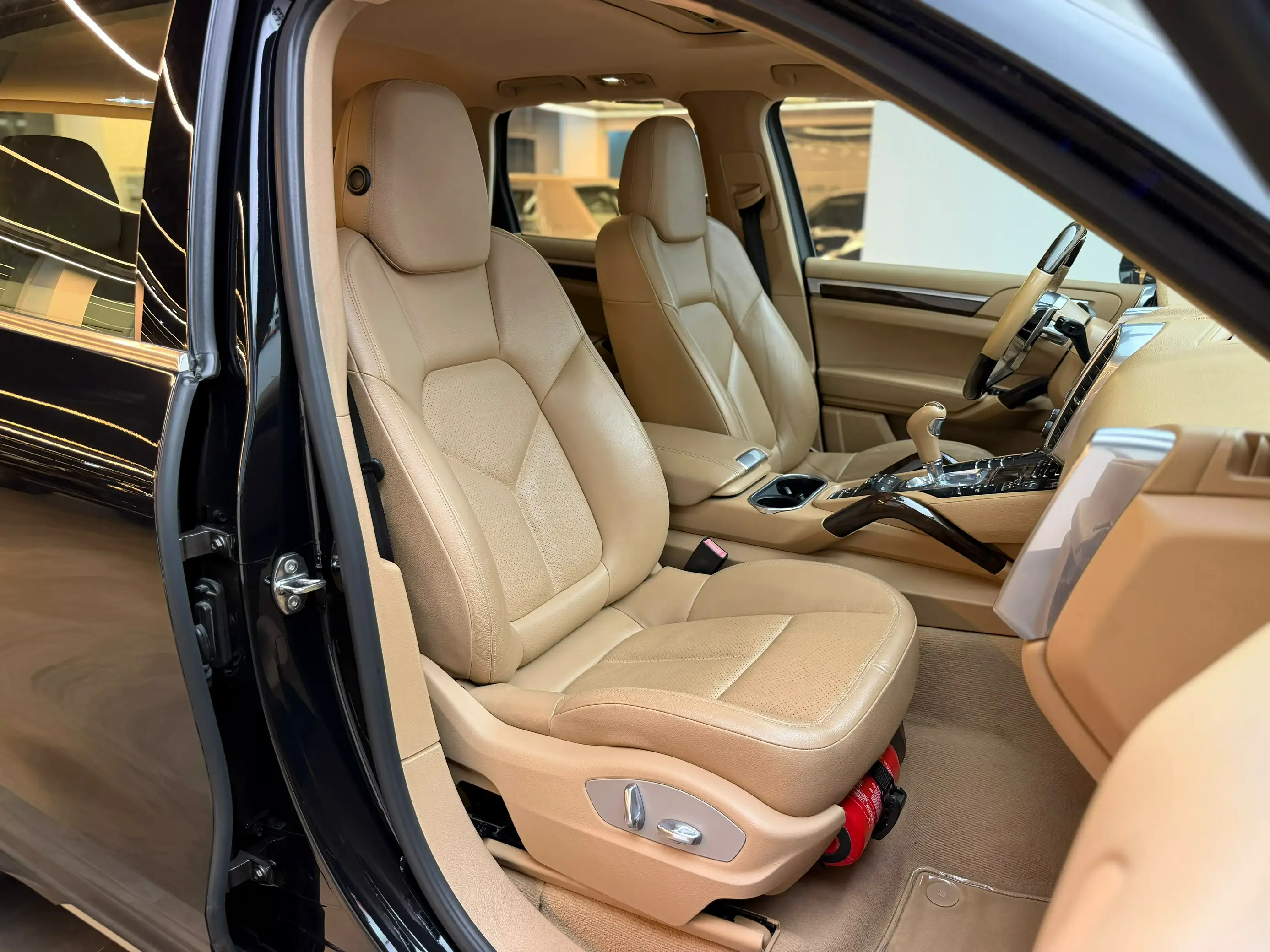Porsche Cayenne S 2015 — photo 16 for sale in Qatar