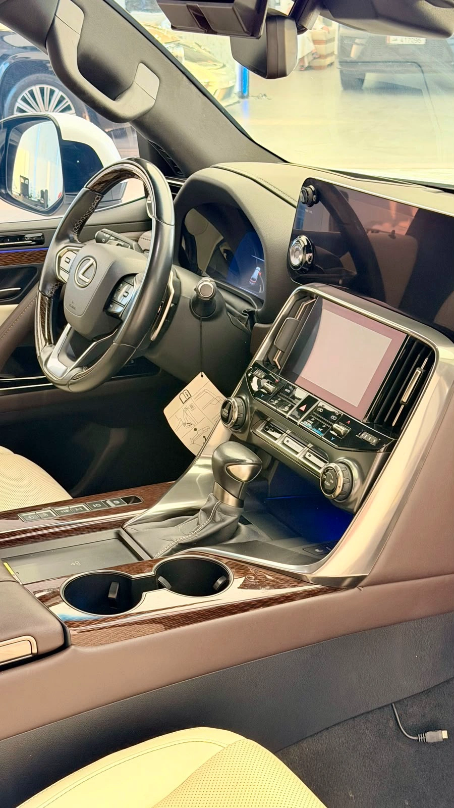 Lexus LX 600 2023 — photo 5 for sale in Qatar