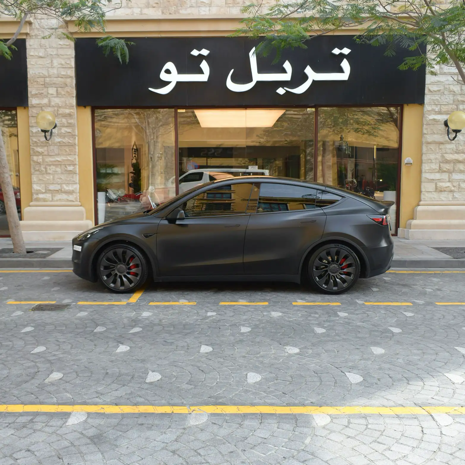 Tesla Model Y 2023