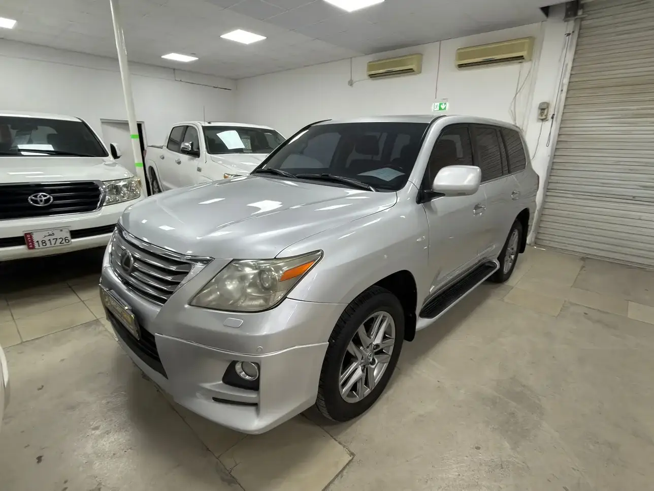 Lexus LX 570 2011