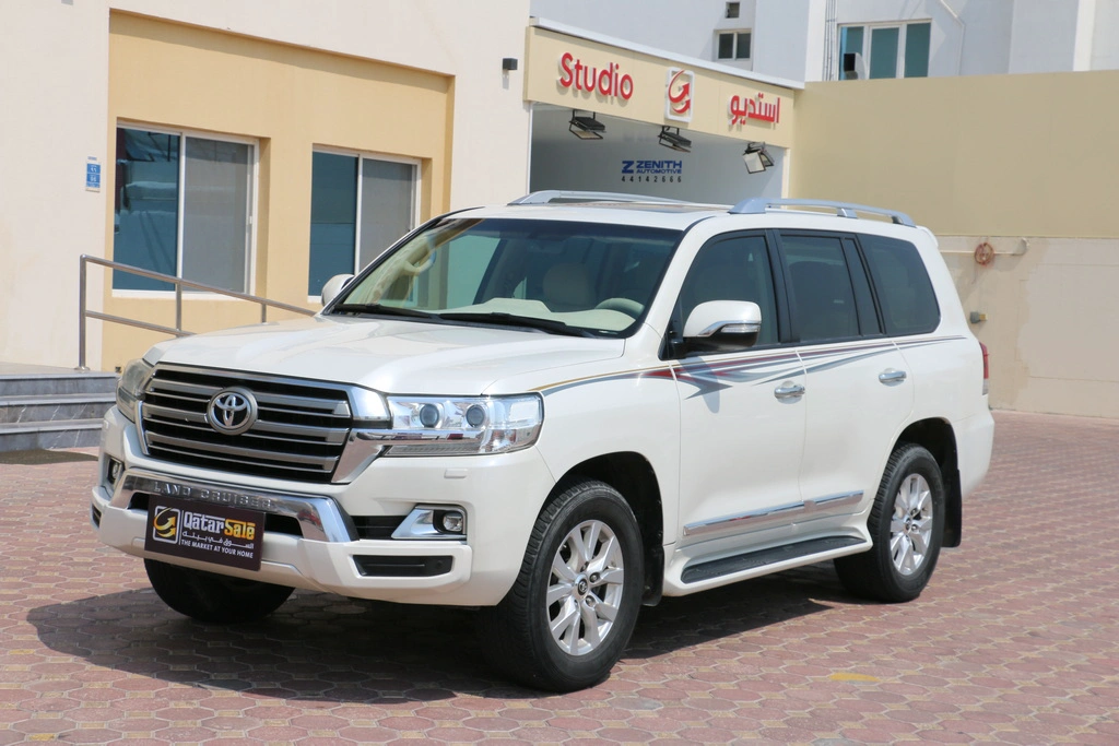 Toyota Land Cruiser GXR 8  2018