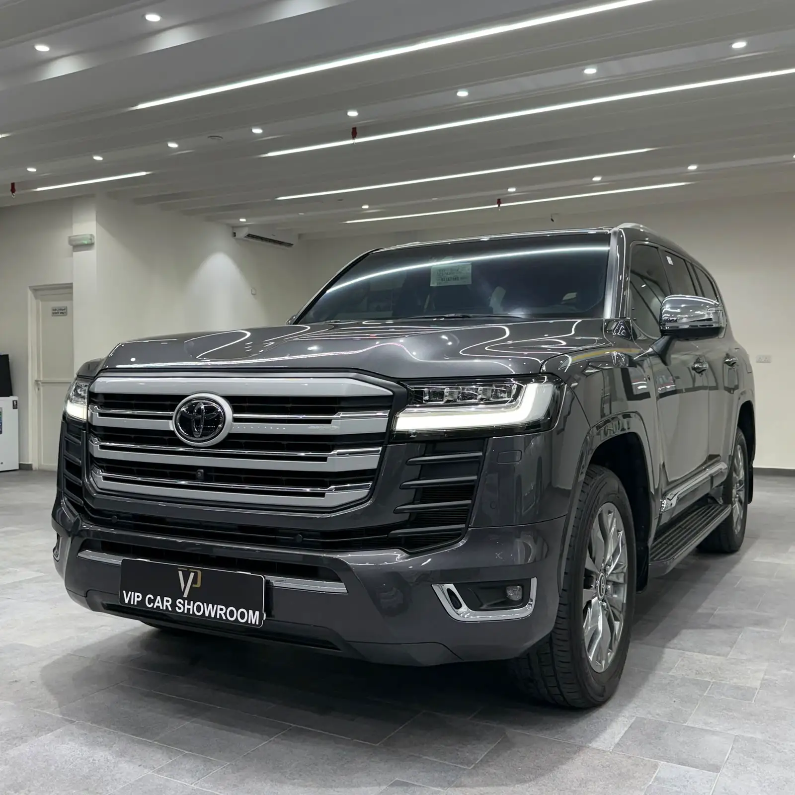 Toyota Land Cruiser VXR 2024