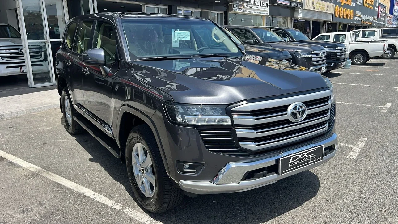 Toyota Land Cruiser GXR 2025