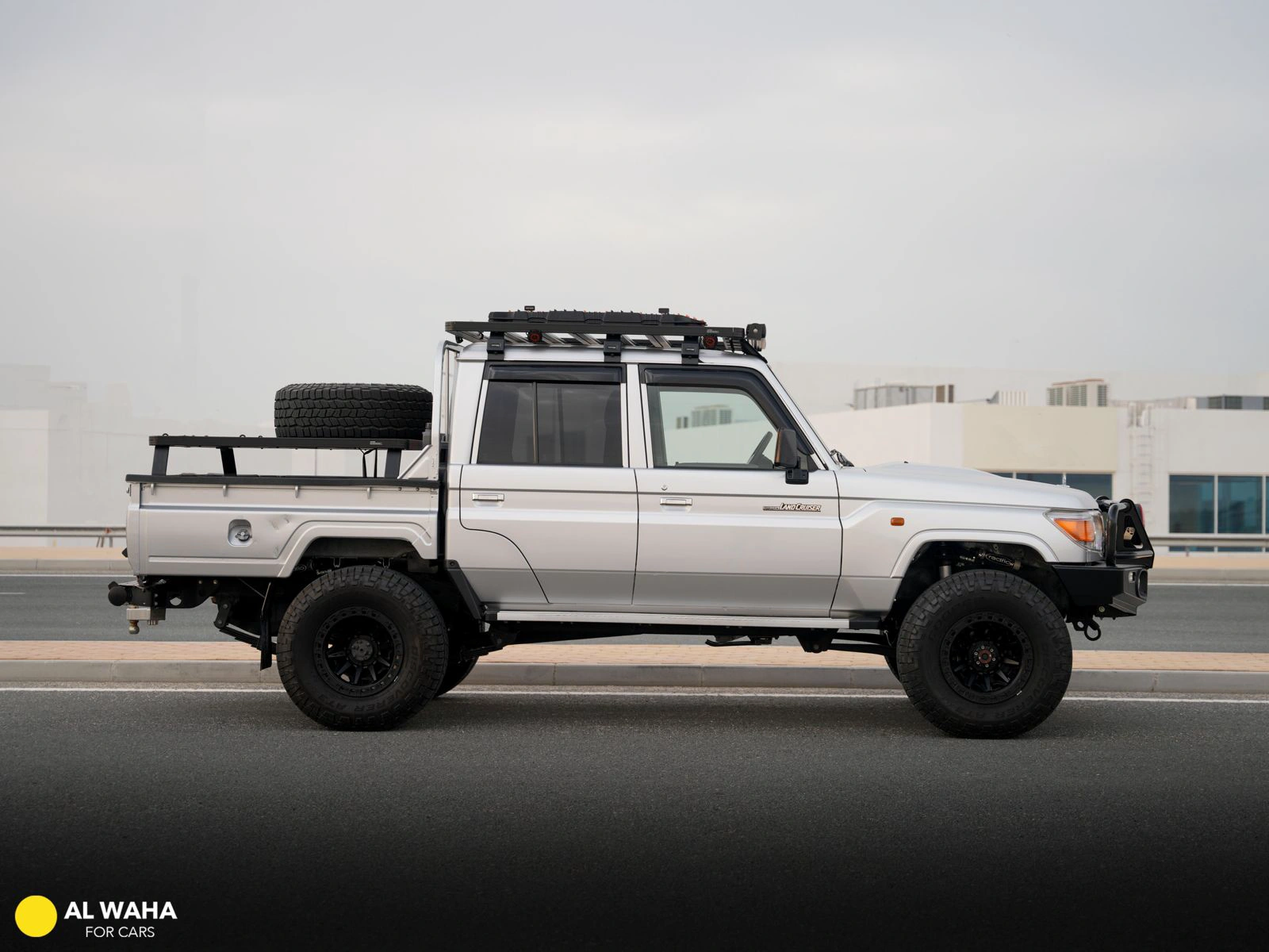 Toyota LX 2021