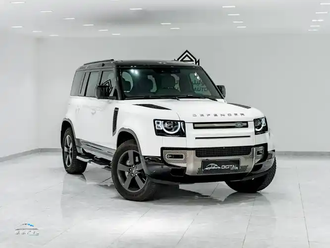 Land Rover Defender 110 X-Dynamic (Electric)