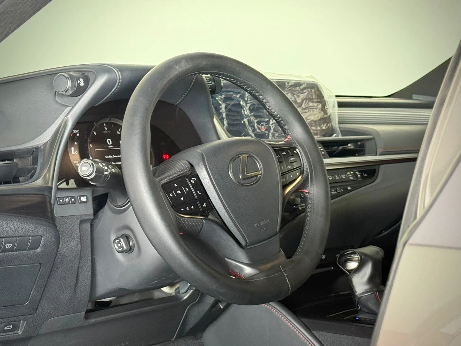 Lexus ES 350 2019 — photo 10 for sale in Qatar