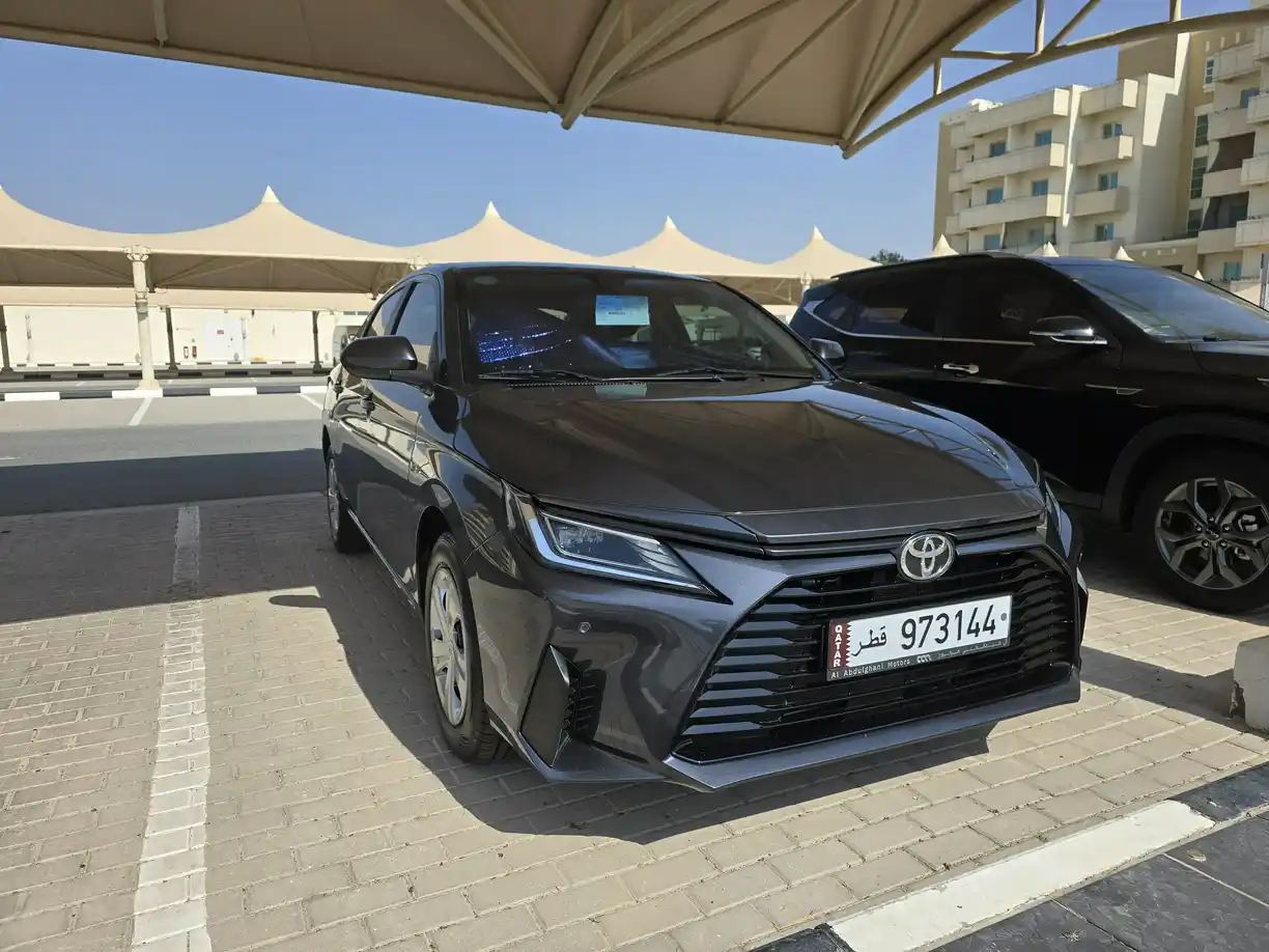 Toyota Yaris Base 2024