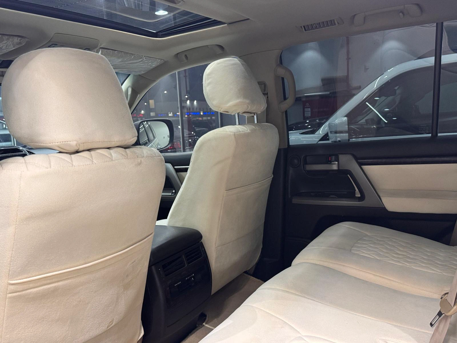 Toyota Land Cruiser VXR 2010 — photo 10 for sale in Qatar