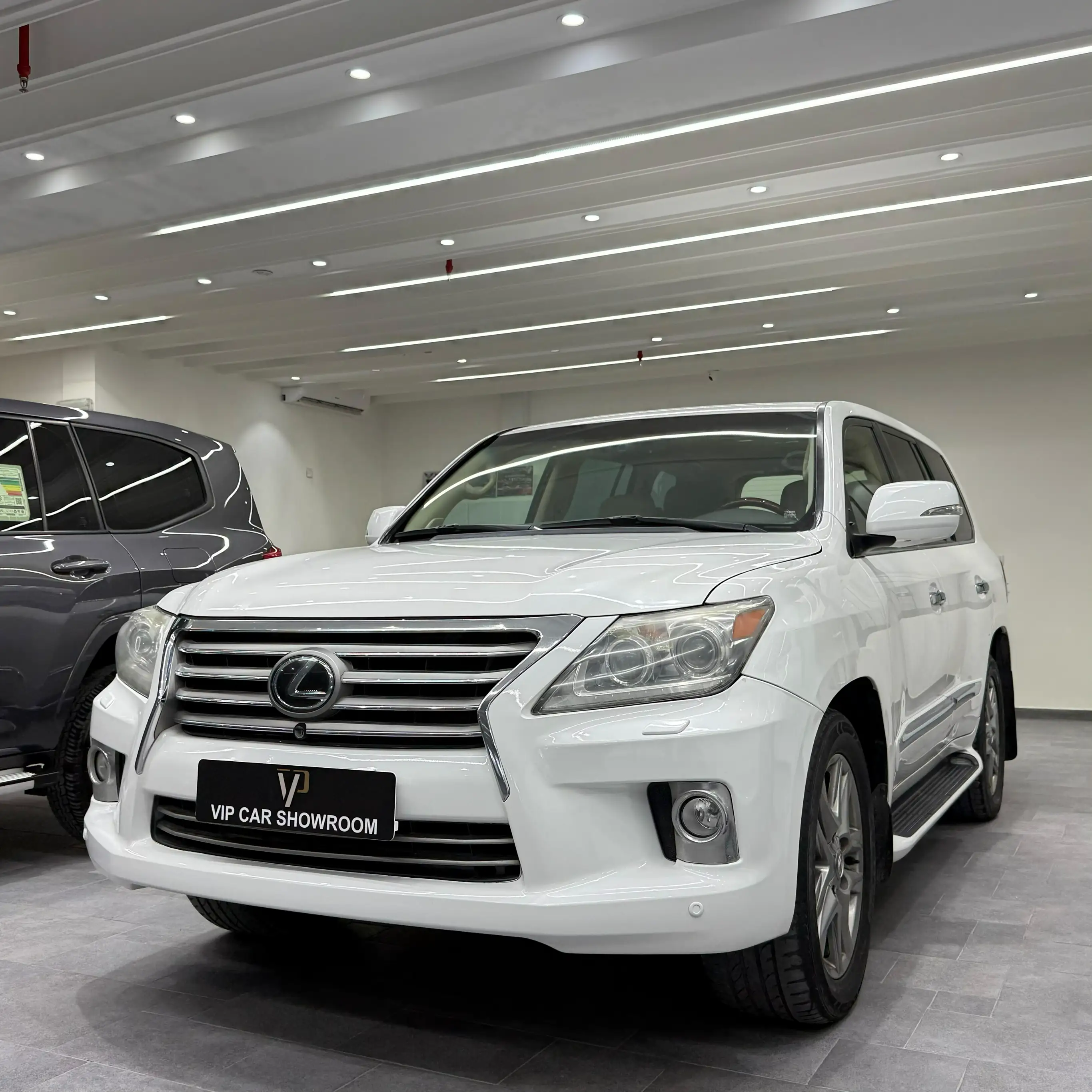 Lexus LX 2012