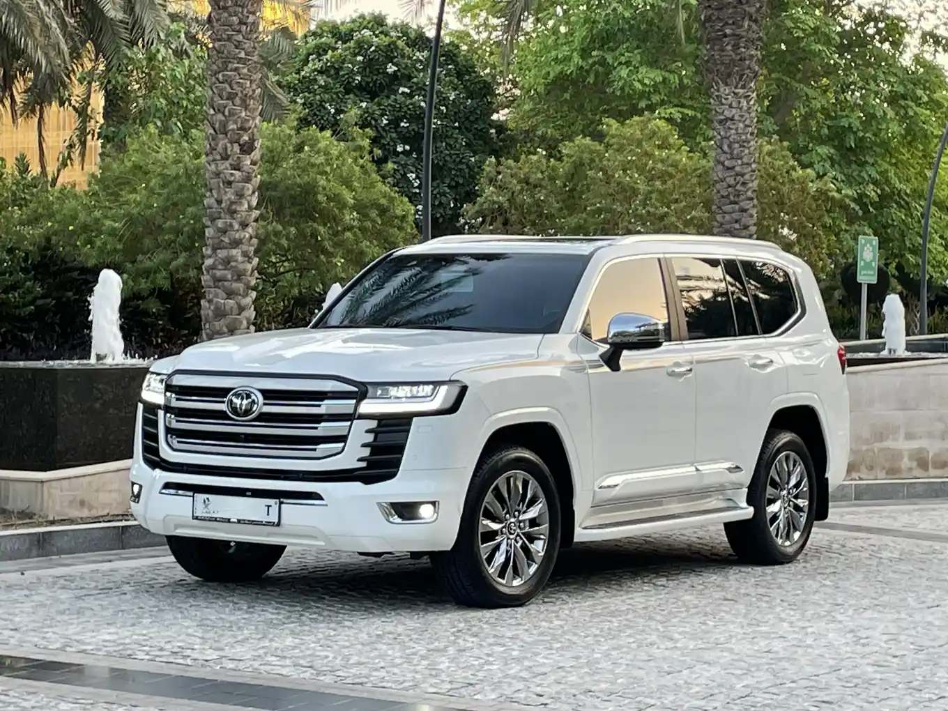 Toyota Land Cruiser VXR 2026