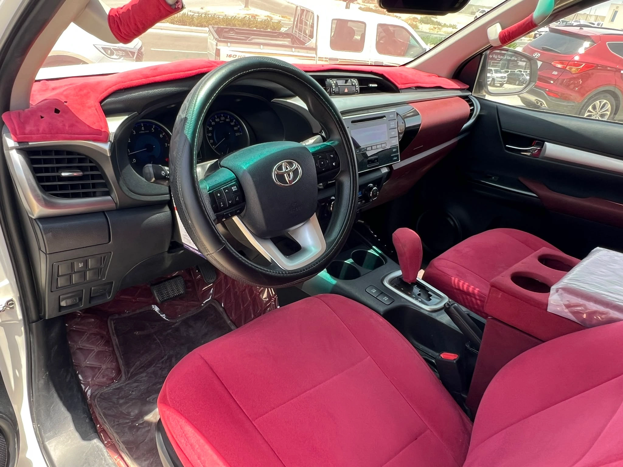 Toyota Hilux 2017 — photo 7 for sale in Qatar