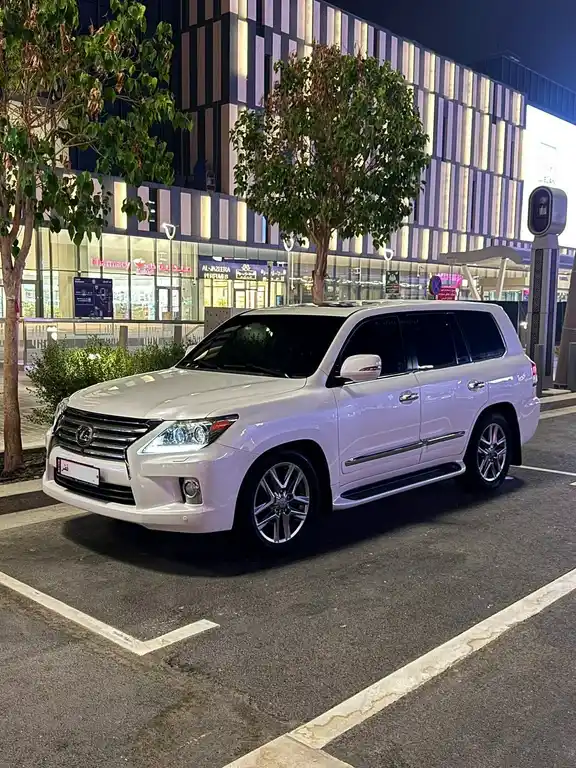 Lexus LX 570 2012