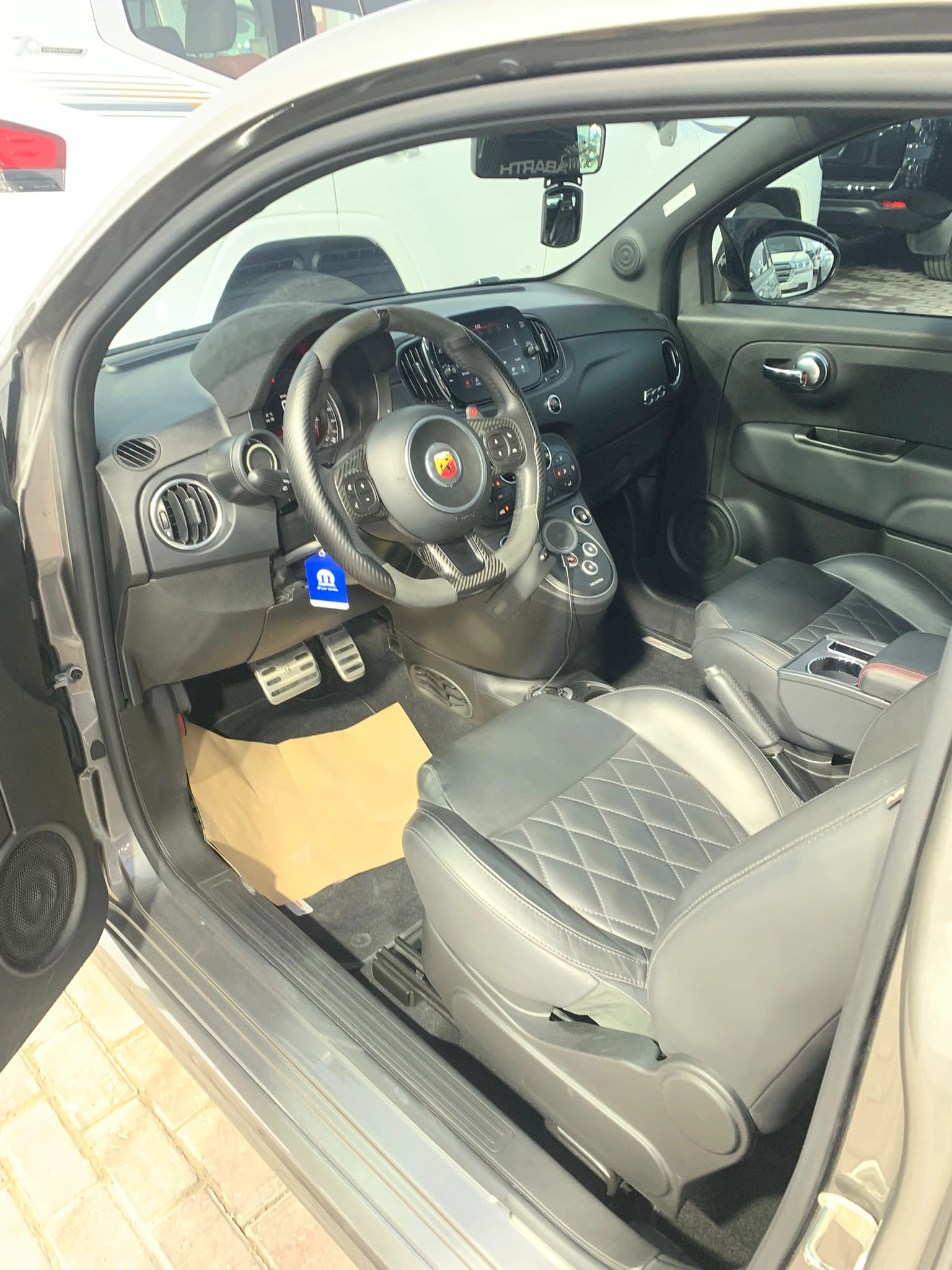 Abarth 695 2024