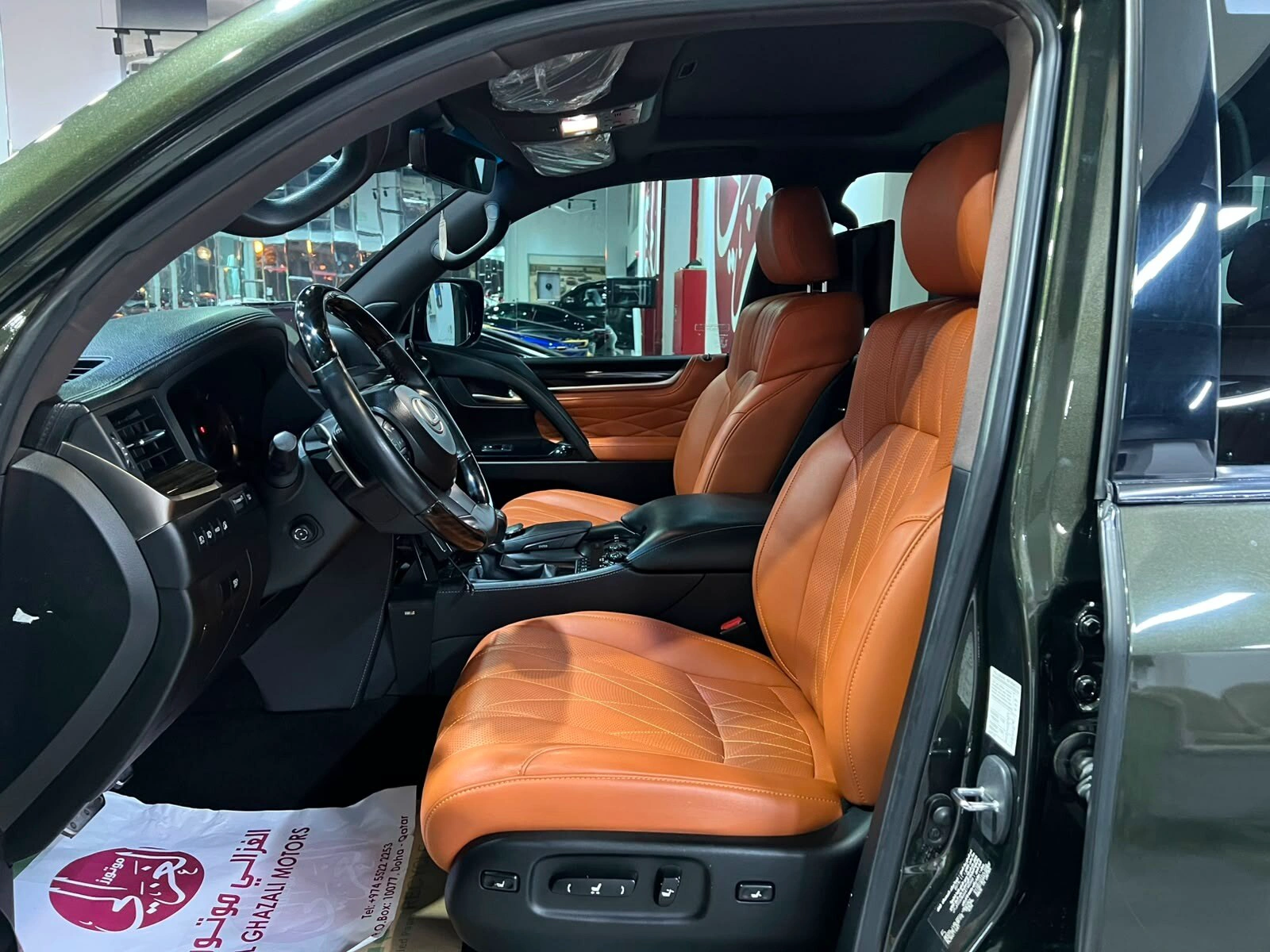 Lexus LX 570 2016 — photo 2 for sale in Qatar