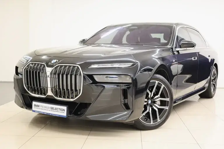 BMW 740i 2023