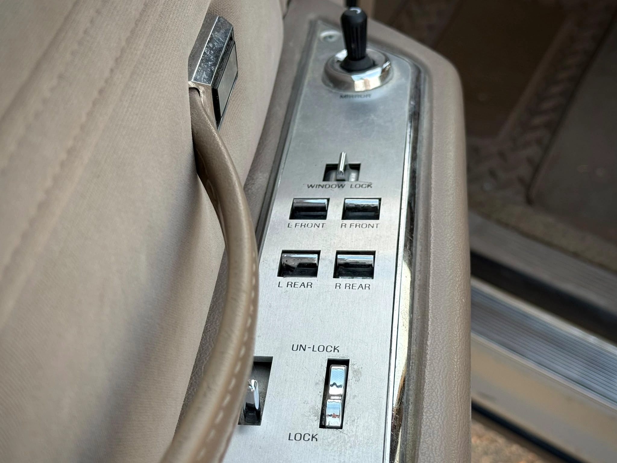 Ford Crown Victoria 1988 — photo 11 for sale in Qatar