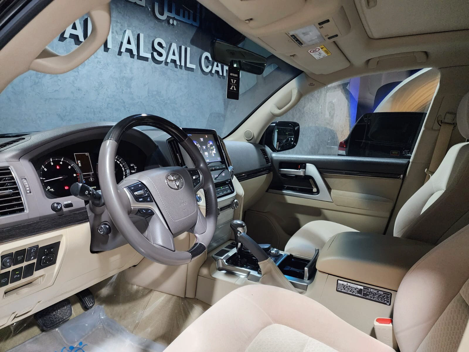 Toyota Land Cruiser VXR 2021 — photo 3 for sale in Qatar