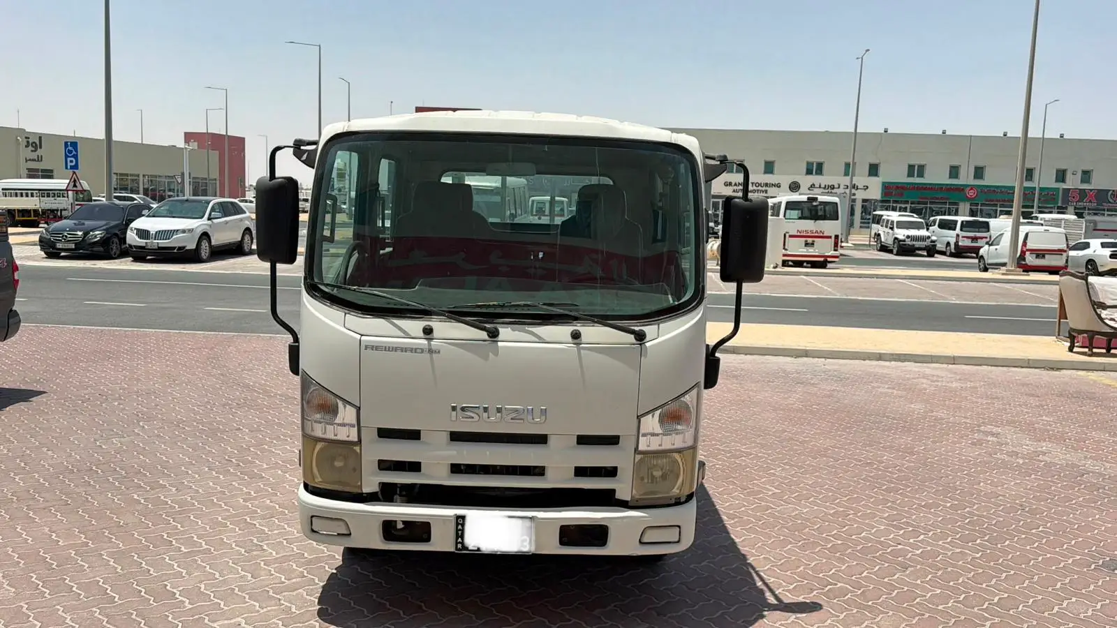 Isuzu NPR 2011