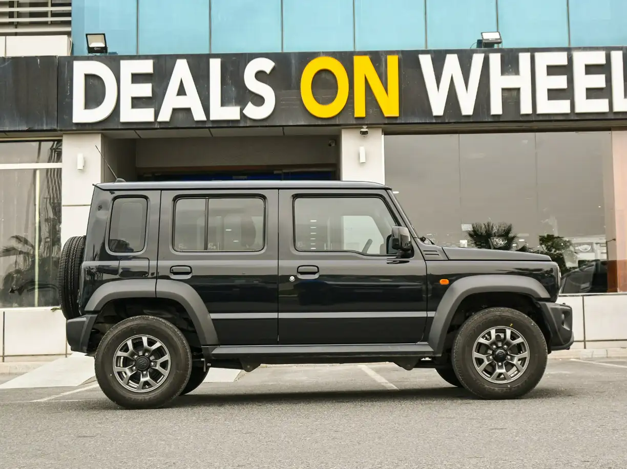 Suzuki Jimny 2025