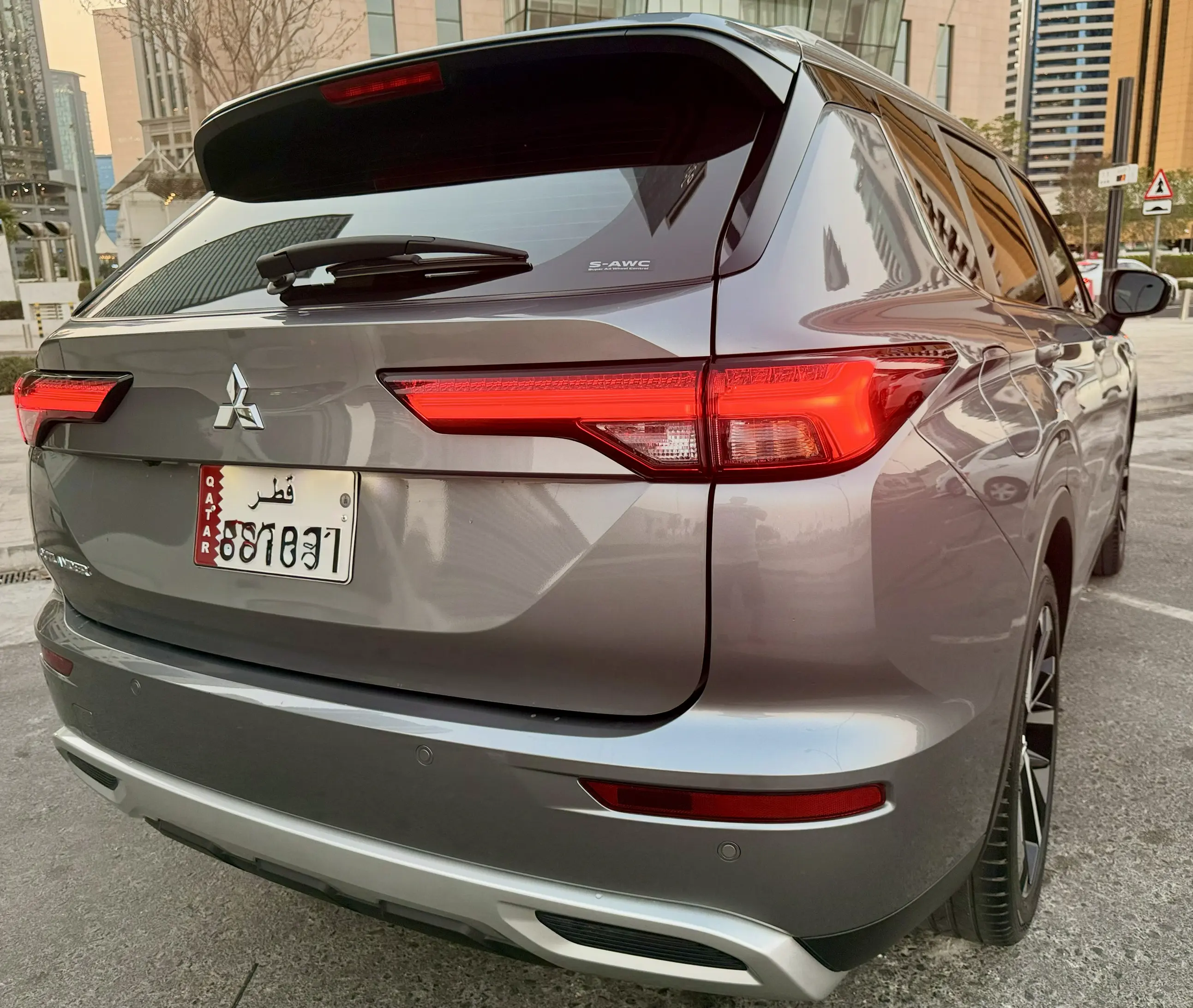 Mitsubishi Outlander HL  2024