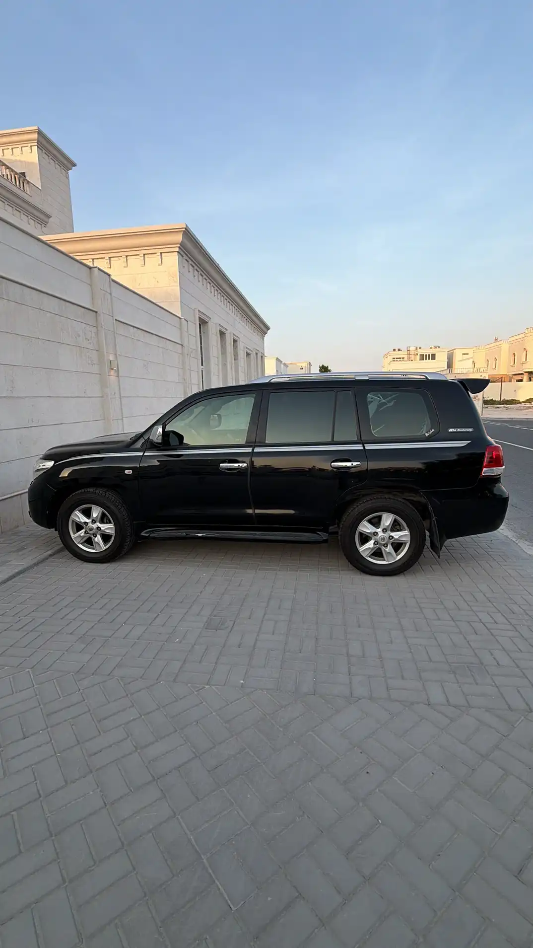 Toyota Land Cruiser VXR 2011
