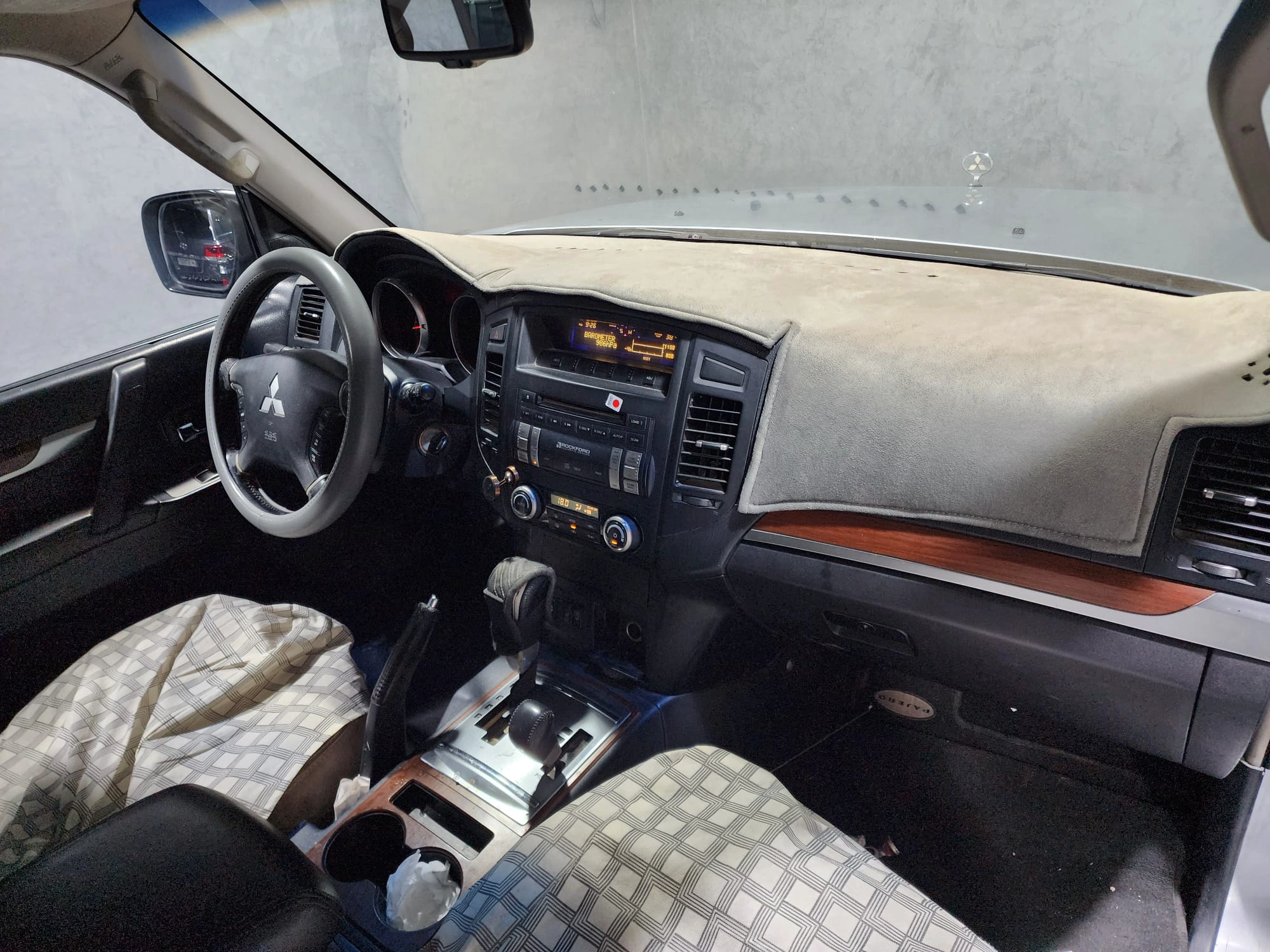 Mitsubishi Pajero 2008 — photo 6 for sale in Qatar