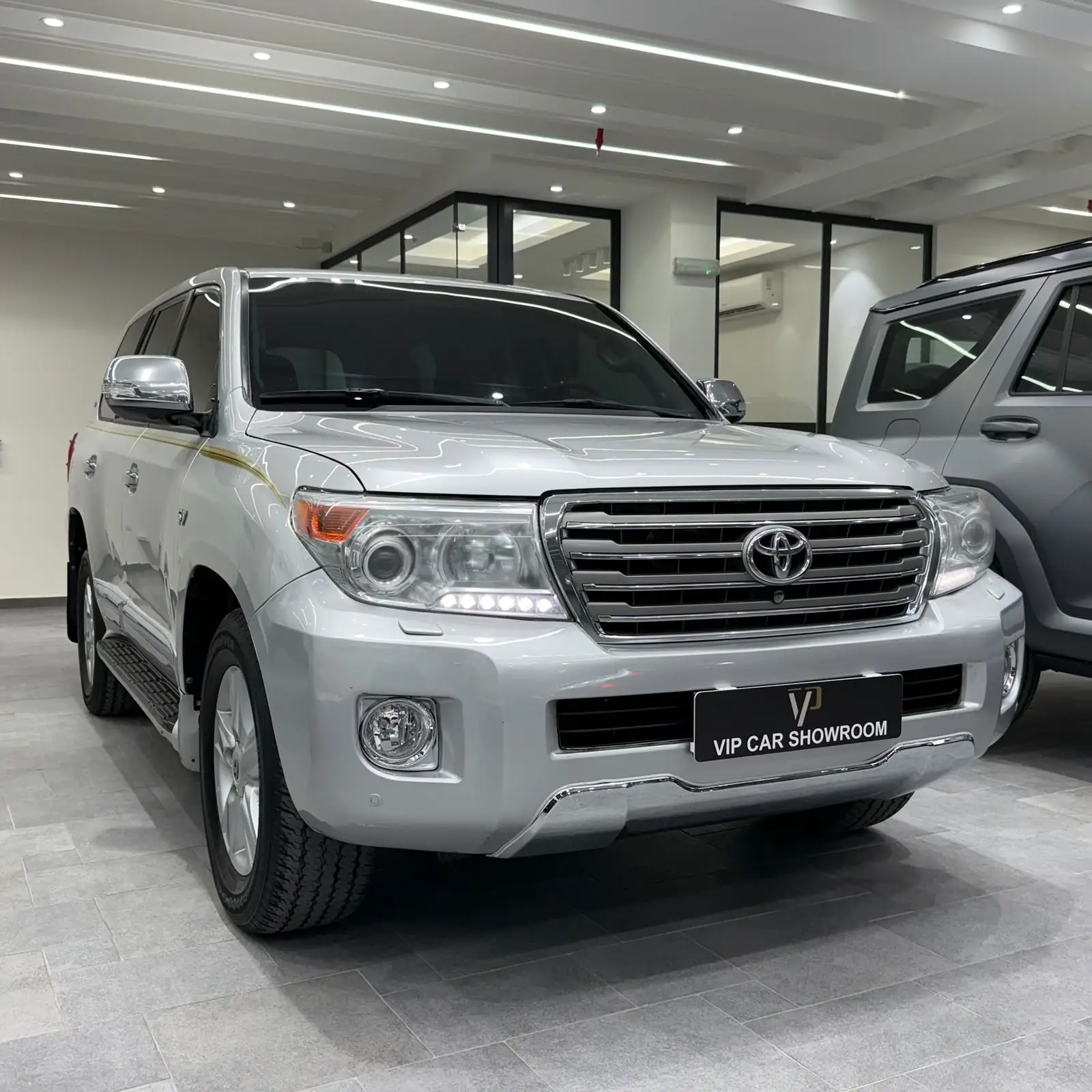 Toyota Land Cruiser VXR 2013