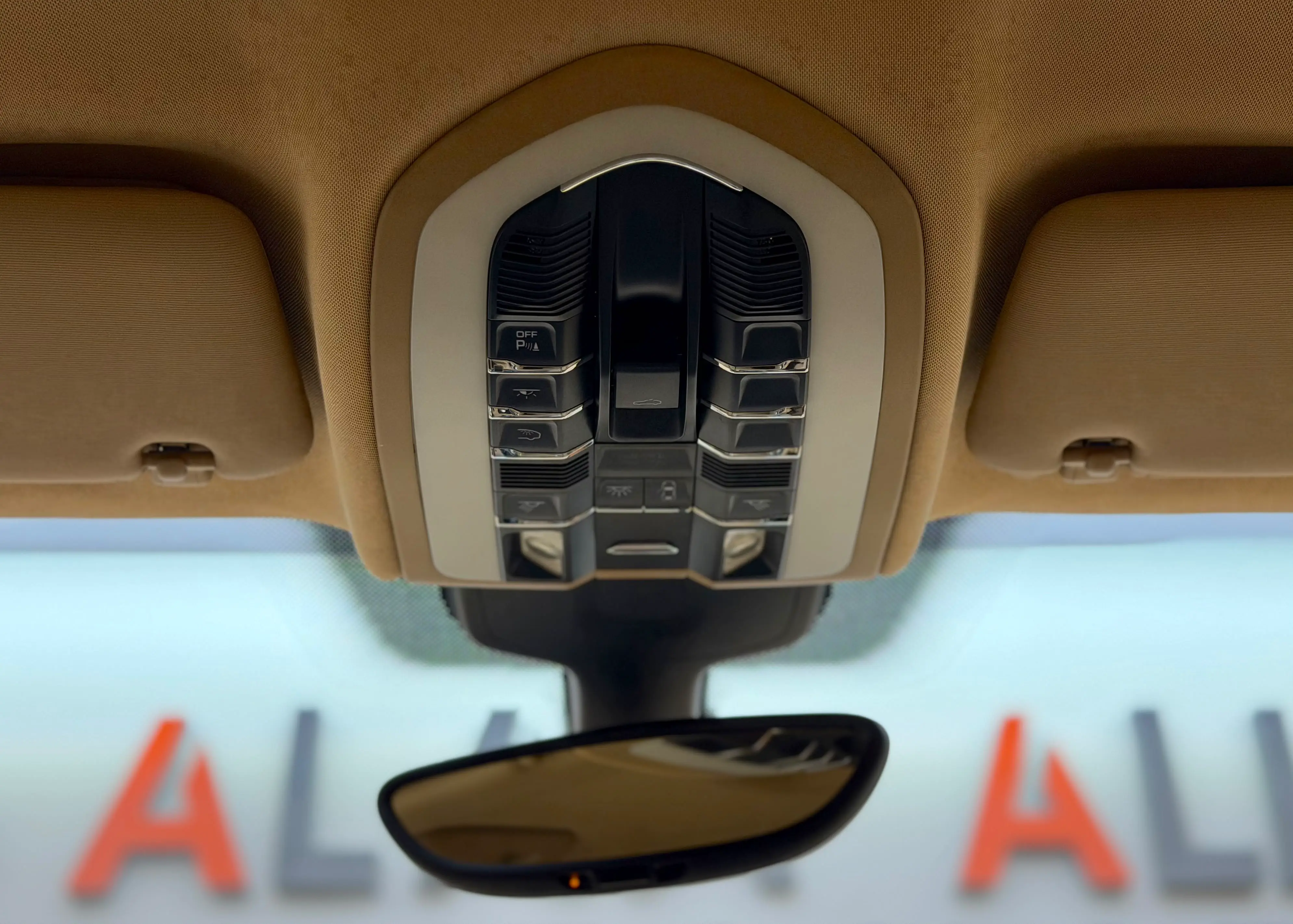 Porsche Cayenne S 2015 — photo 12 for sale in Qatar