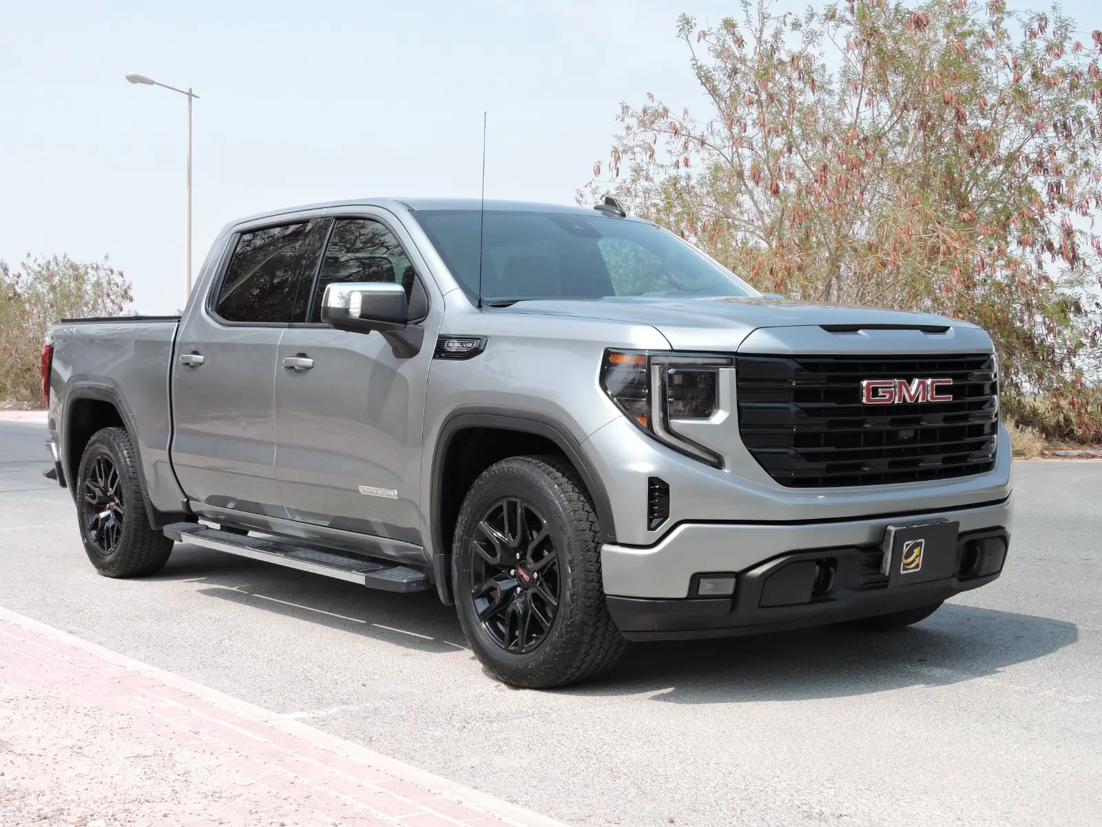 GMC Sierra اليفيجن 2023