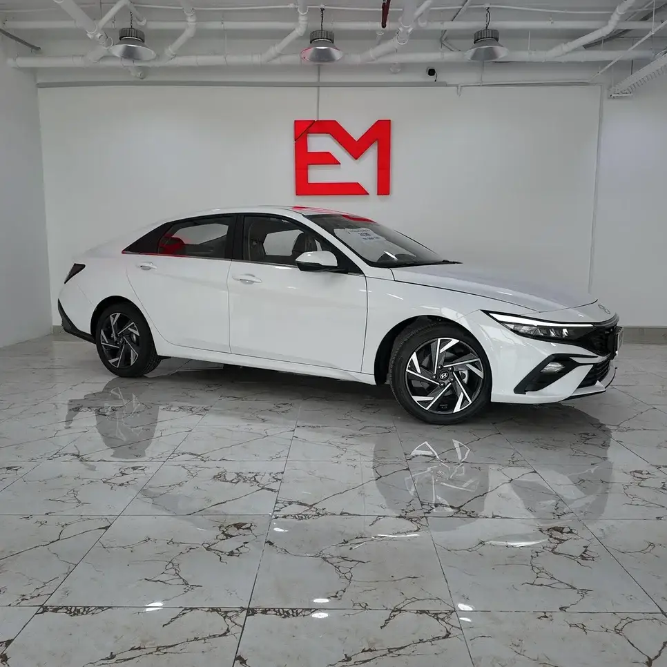 Hyundai Elantra 2025